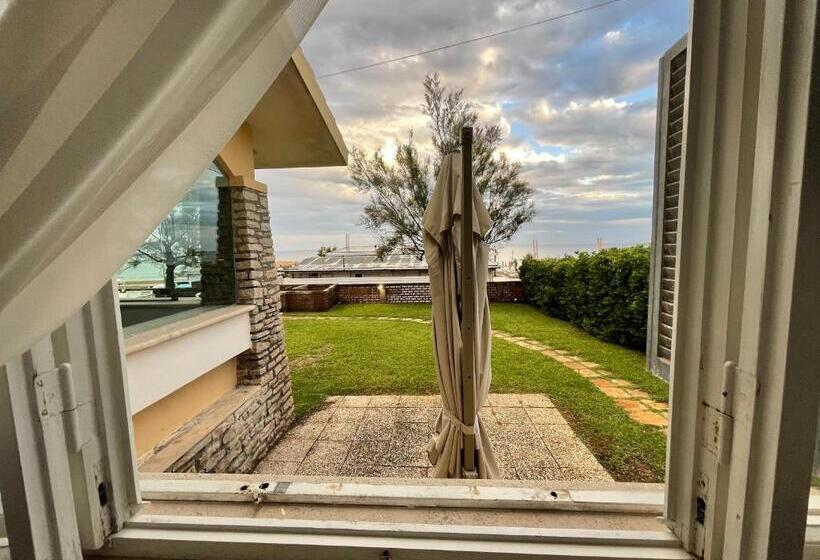 Апартаменты 1 Спальня Вид на Море, Villa Paonessa