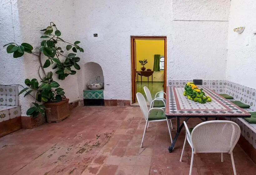 庭の見える１ベッドルームアパートメント, B&b 1787 In Montechiaro