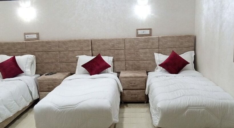 豪华三人间, Dakhla Guest