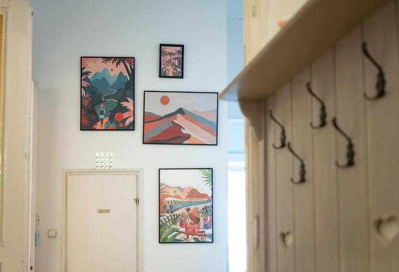 اتاق استاندارد با سرویس بهداشتی مشترک, Gellerico Rooms At Rákóczi Square