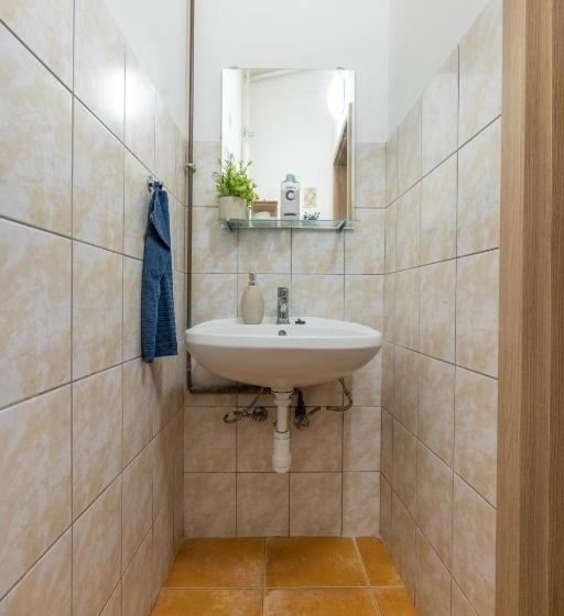 اتاق استاندارد با سرویس بهداشتی مشترک, Gellerico Rooms At Rákóczi Square