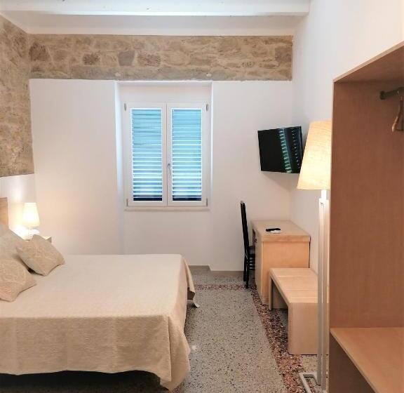 חדר דלוקס לשלושה, La Villetta