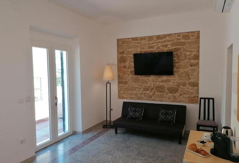 חדר דלוקס לשלושה, La Villetta