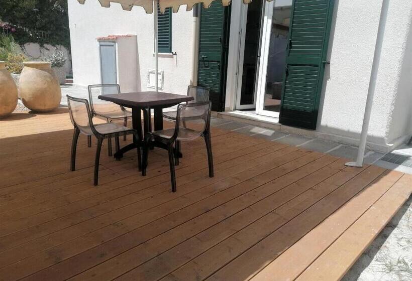 דירת חדר בקומת קרקע, La Villetta