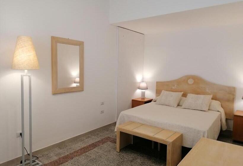 דירת חדר בקומת קרקע, La Villetta