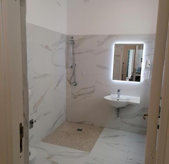 דירת חדר בקומת קרקע, La Villetta