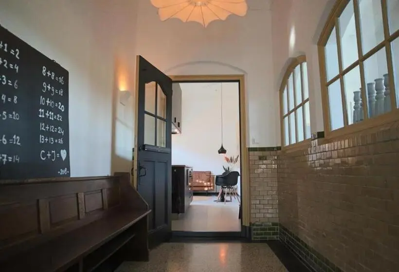 スタンダードルーム, Overnachten In De Oude West Indiëschool