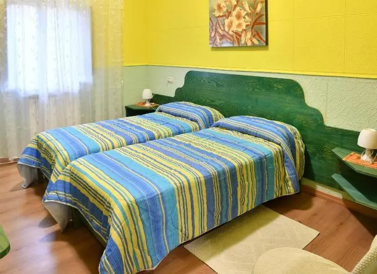 スタンダードルーム, B&b Mitzixeddas Sa Domu De Braxia
