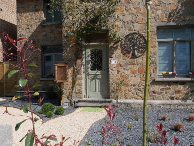 اتاق لوکس, Le Jardin Des Secrets