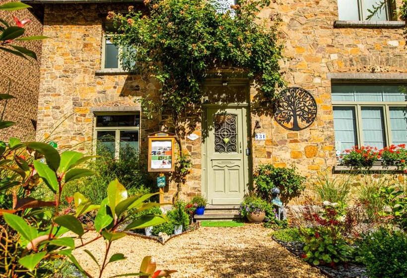 اتاق خانوادگی, Le Jardin Des Secrets