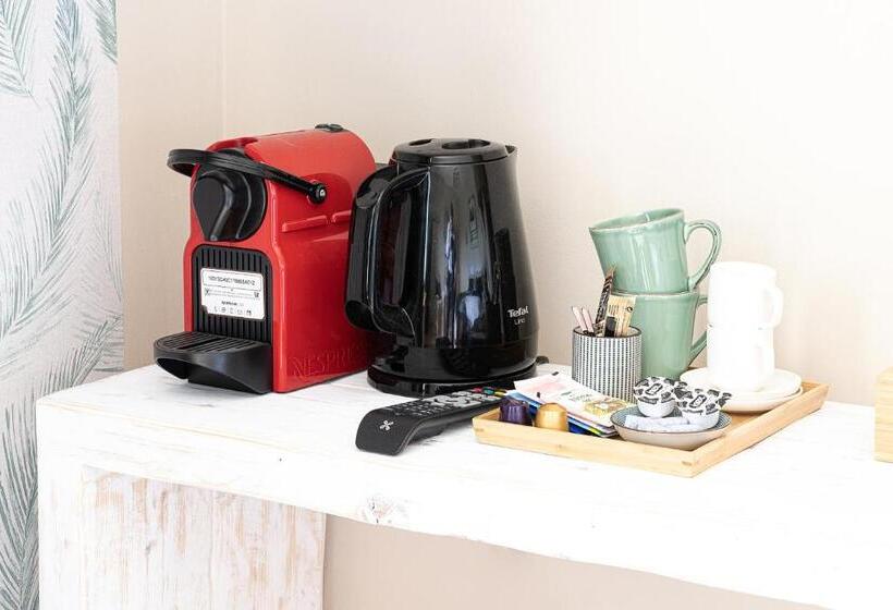 اتاق لوکس, Le Jardin Des Secrets