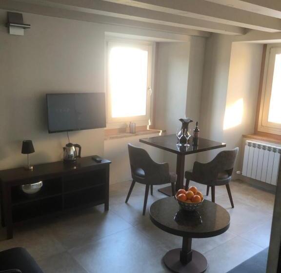 جناح ديلوكس, Borgo Stanzano