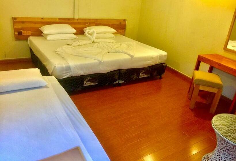 اتاق راحتی سه تخته, Ocean Way Guraidhoo