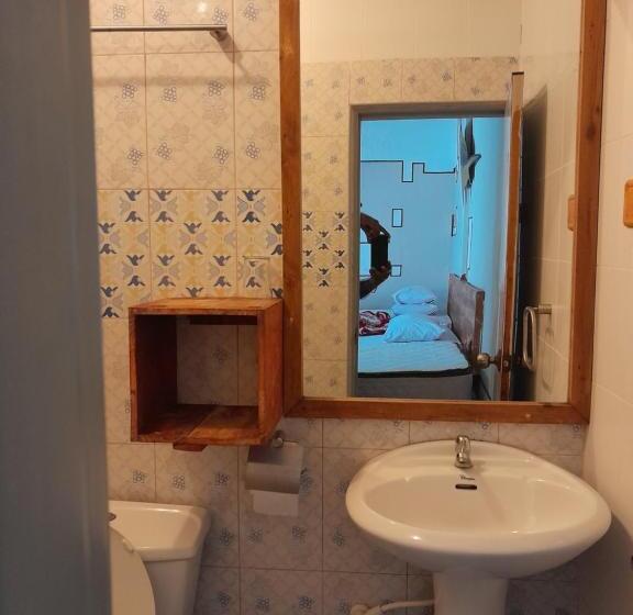 اتاق راحتی سه تخته, Ocean Way Guraidhoo