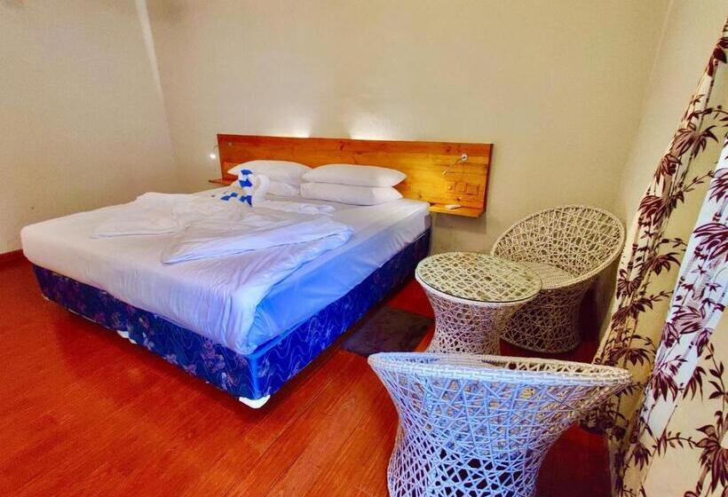 اتاق راحتی سه تخته, Ocean Way Guraidhoo