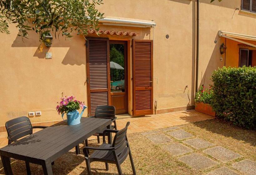 דירת חדר בקומת קרקע, Matteo S Apartments