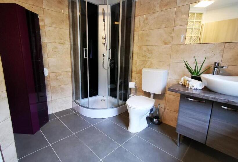 庭の見える1ベッドルームアパートメント, Alpinpelso