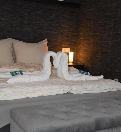 2ベッドルームアパートメント, Alpinpelso