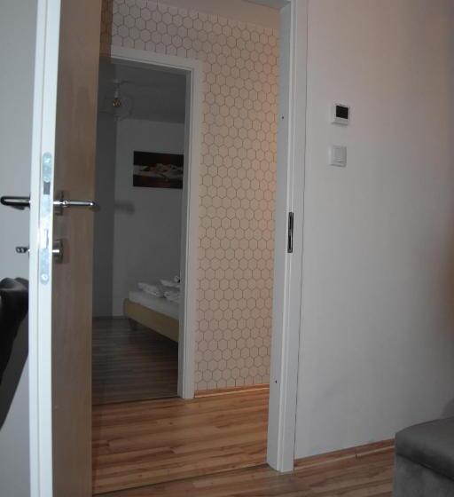 2ベッドルームアパートメント, Alpinpelso