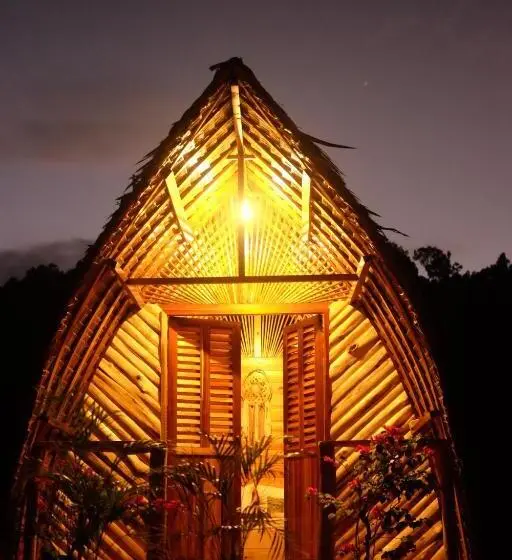 バス共有のスタンダードルーム, Palayan Paradise Huts