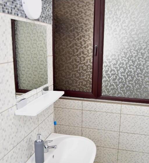 غرفة قياسية, Road Rooms