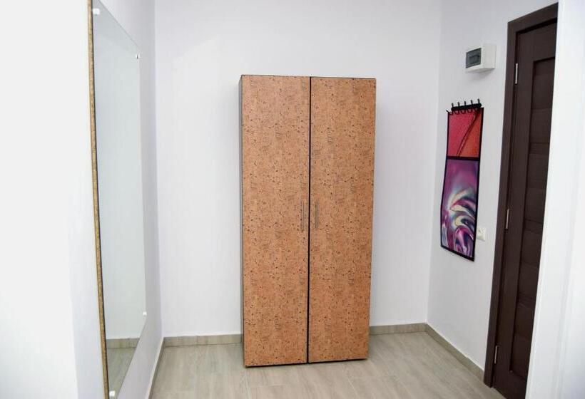 غرفة قياسية, Road Rooms