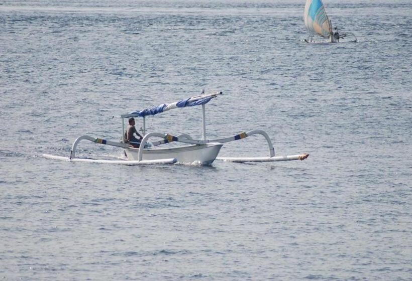 オーシャンビューのデラックストリプルルーム, Arjunabungalows