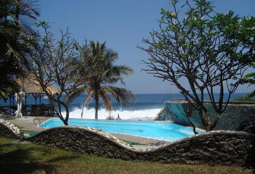 オーシャンビューのデラックストリプルルーム, Arjunabungalows