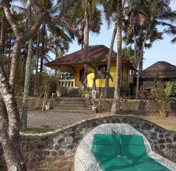 スタンダードバンガロー, Arjunabungalows