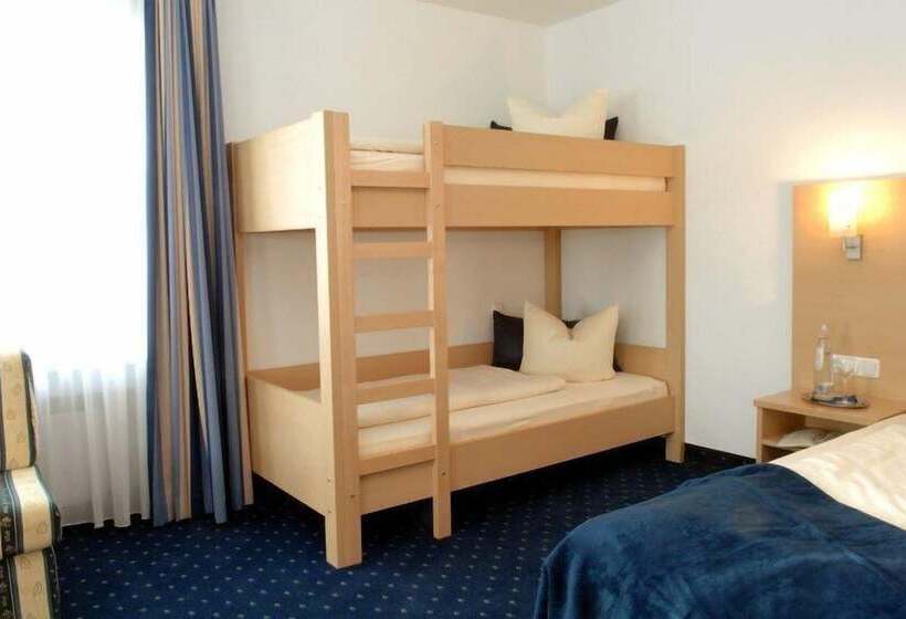 غرفة عائلية, Bettina Garni