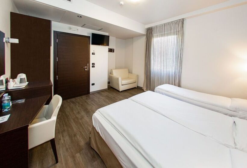 غرفة قياسية رباعية, Bonotto