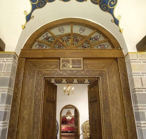 Svit, Kanuni Kervansaray Historical