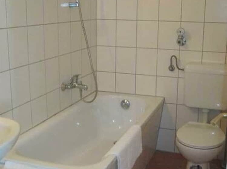 اتاق استاندارد برای معلولان, City Inn