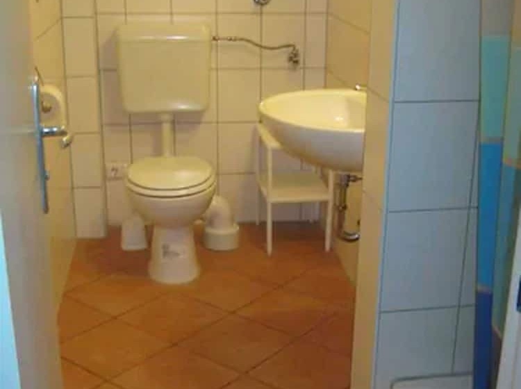 اتاق استاندارد چهار تخته, City Inn