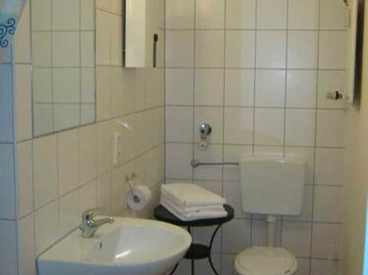 اتاق استاندارد یک نفره, City Inn