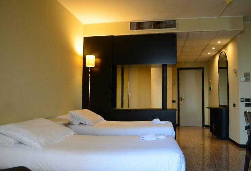 חדר סטנדרט, Diamante