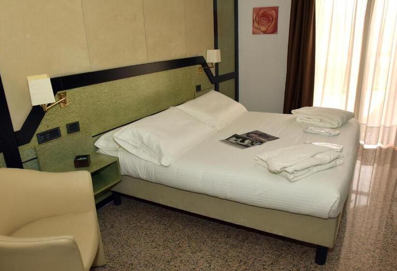 חדר סטנדרט, Diamante