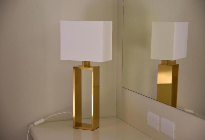 חדר סטנדרט לארבעה, Diamante