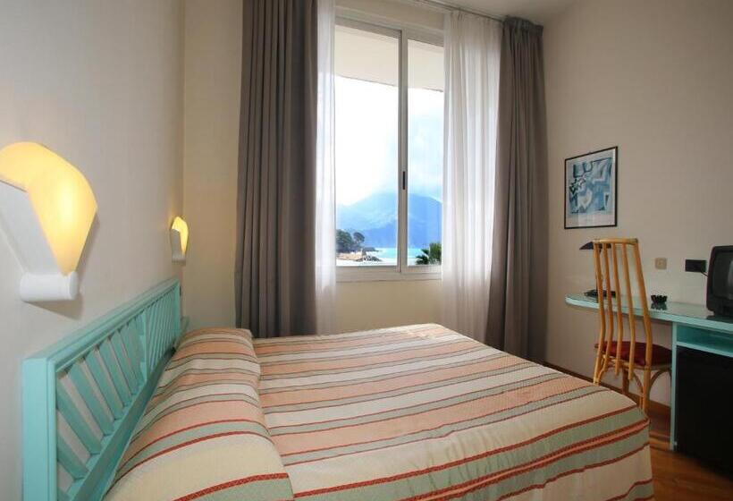 Номер Стандарт Вид на Море, Elena