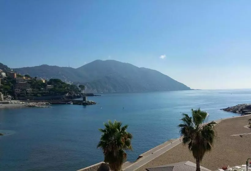 Triple Room Sea View, Elena