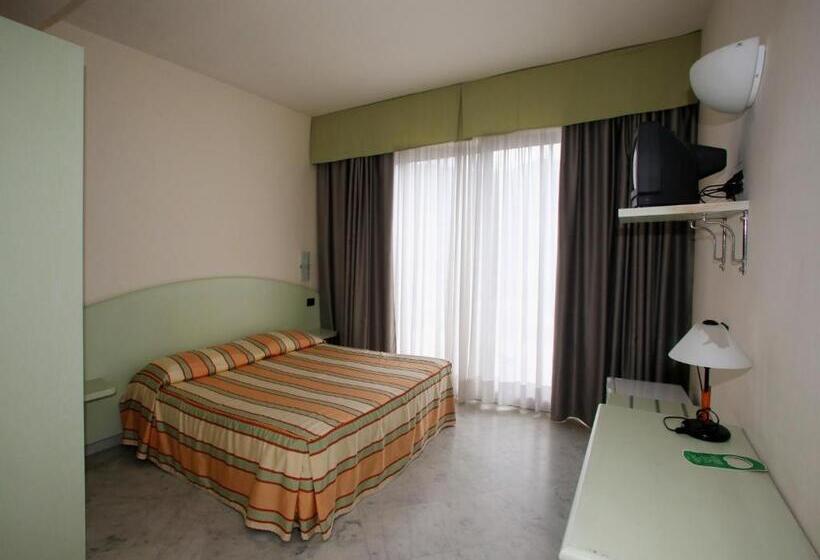 Номер Стандарт с Террасой, Elena