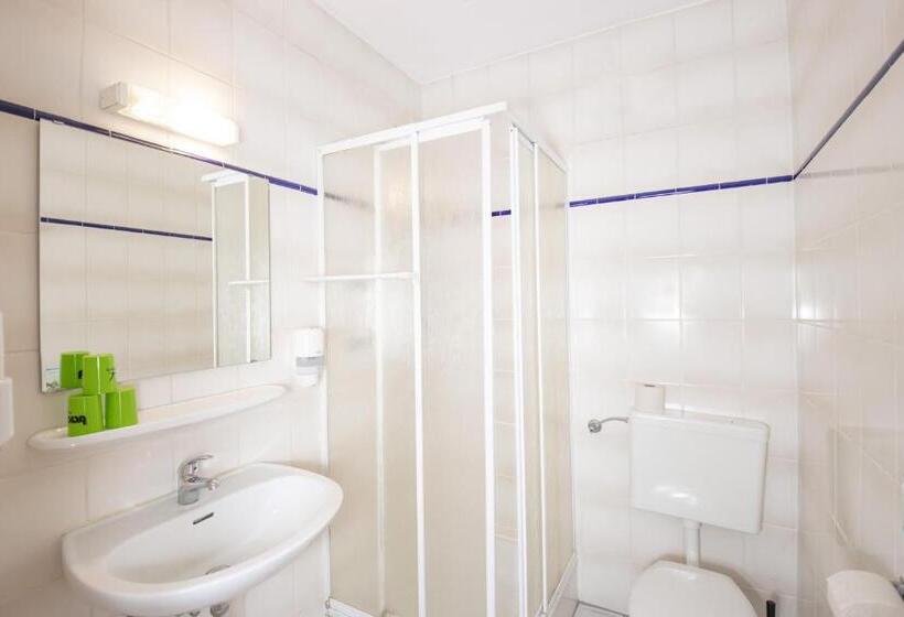 スタンダードトリプルルーム, Garni Zwickaumosel