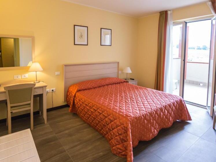 جناح جونيور عائلى, Il Parco Sul Mare Resort & Spa