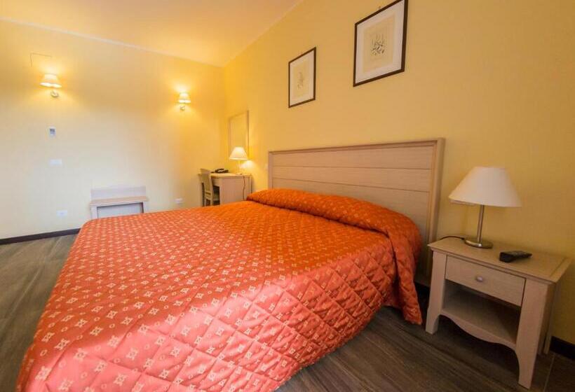 جناح جونيور عائلى, Il Parco Sul Mare Resort & Spa