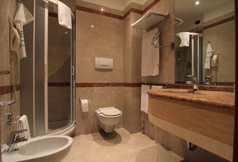 اتاق استاندارد یک نفره, Metro