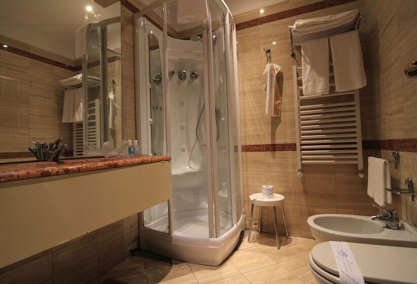 标准三人间, Metro