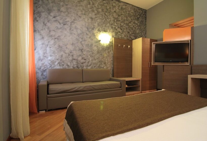 标准三人间, Metro