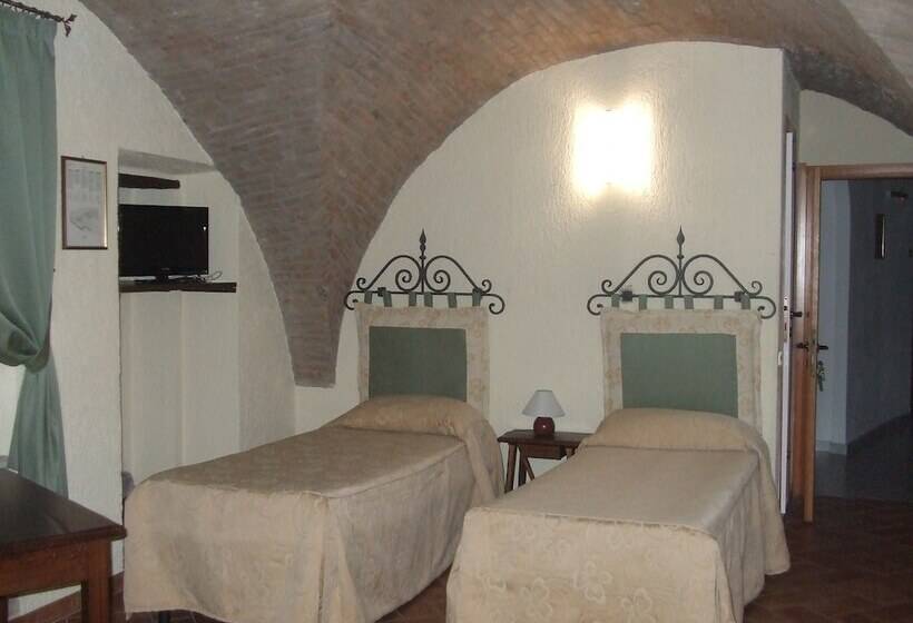 اتاق استاندارد چهار تخته, San Giacomo