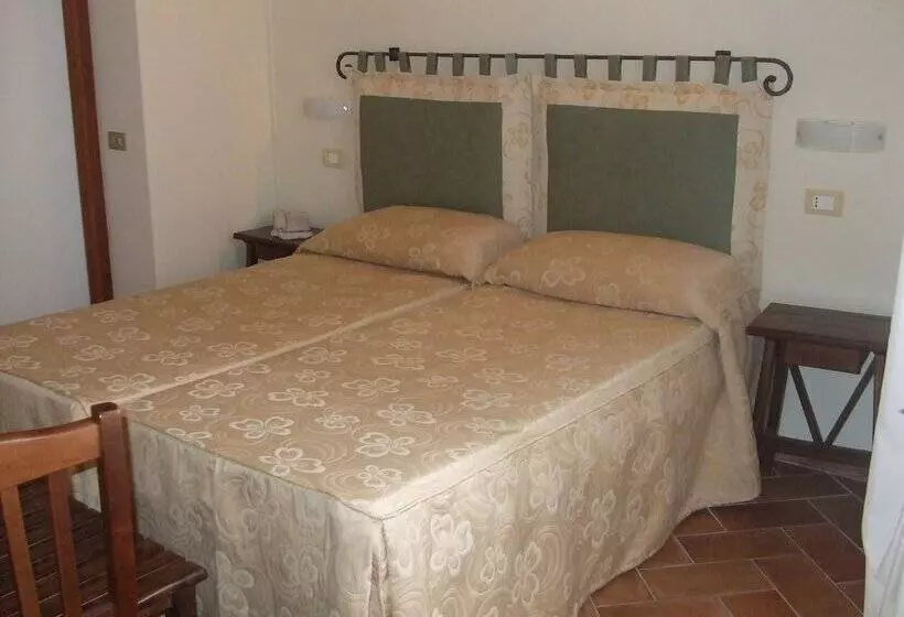 اتاق استاندارد چهار تخته, San Giacomo