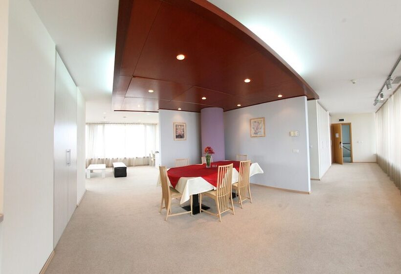 Апартаменты 1 Спальня, Savoy